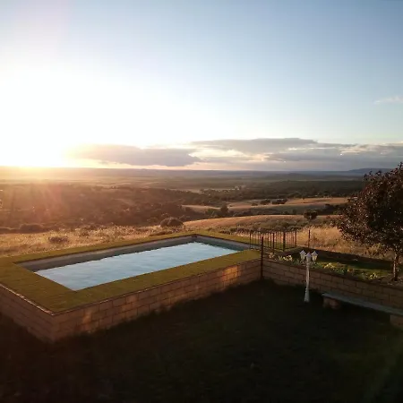 Explora, Country house