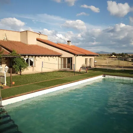 Explora, Country house