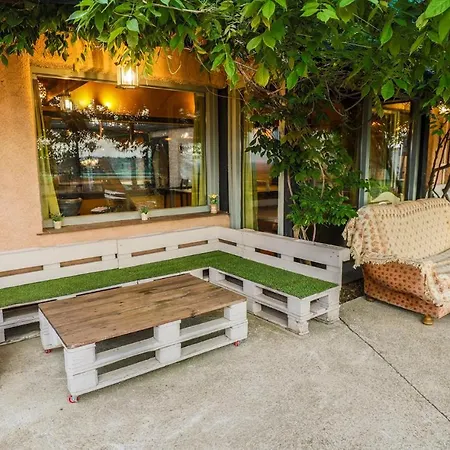 Explora, Country house *