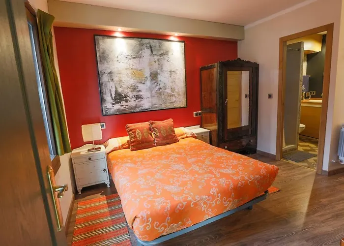 Explora, Hétvégi ház *